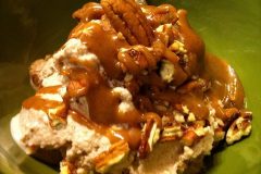 Caramel-Pecan-Maple-Ice-Cream
