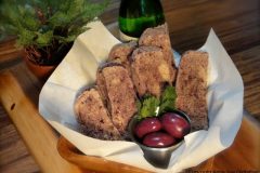 Olive Garlic Bread11
