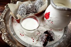 Chocolate-Covered-Almond-Stuffed-Dates1