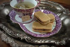 Buttery-Shortbread-Tea-Sandwich-Cookie-with-Sour-Cherry-Jam2