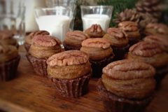 Salted-Caramel-Turtle-Mini-Cupcakes