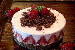 Strawberry-Rhubarb-Cream-Cake1