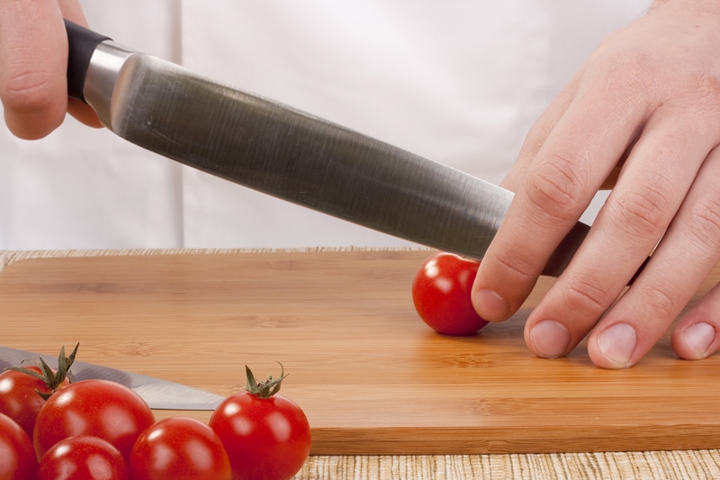 how to cut a blooming onion with a knife