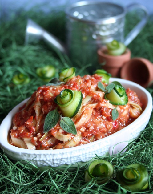 a bowl of raw vegan zucchini pasta