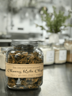 cheesy-kale-chips-in-large-jar