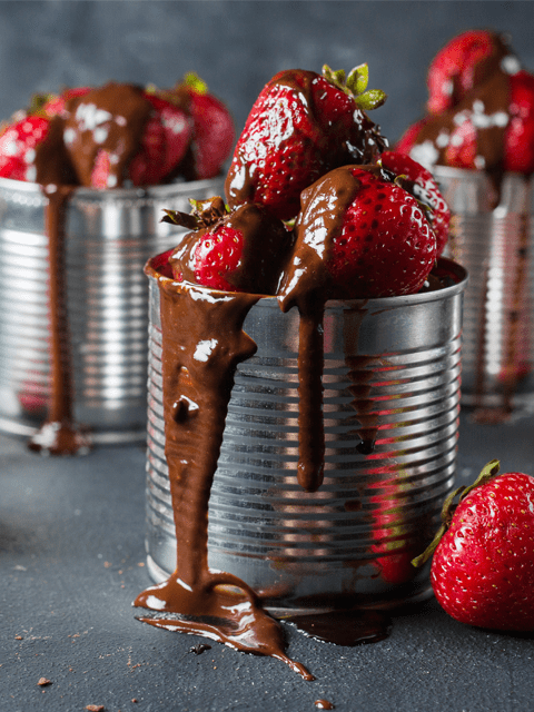 chocolate-sauce-on-strawberries-in-tin-can