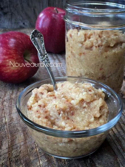 raw, vegan, sugar-free Homemade Country- Style Apple Sauce in a mason jar