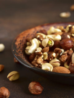 mixed-nuts-in-bowl-f