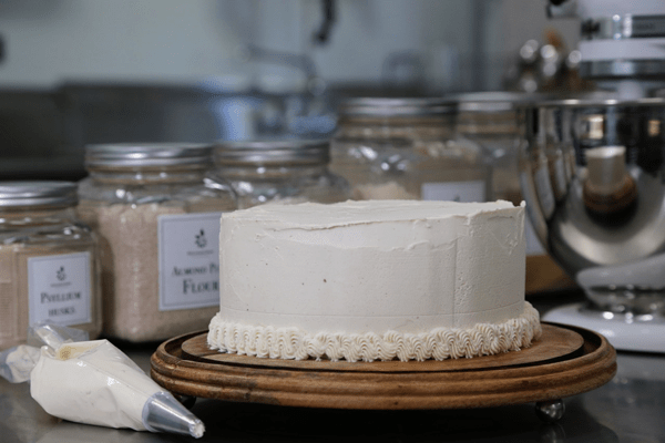 raw and gluten free recipe for Lemon Poppy Seed Cake from Nouveau Raw