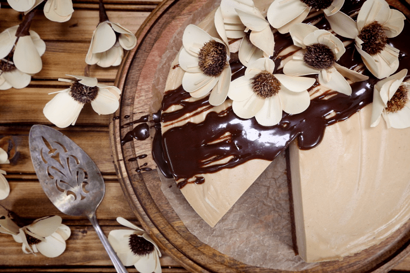 Chocolate-Peanut-Butter-Buckeye-Cake-overhead-shot