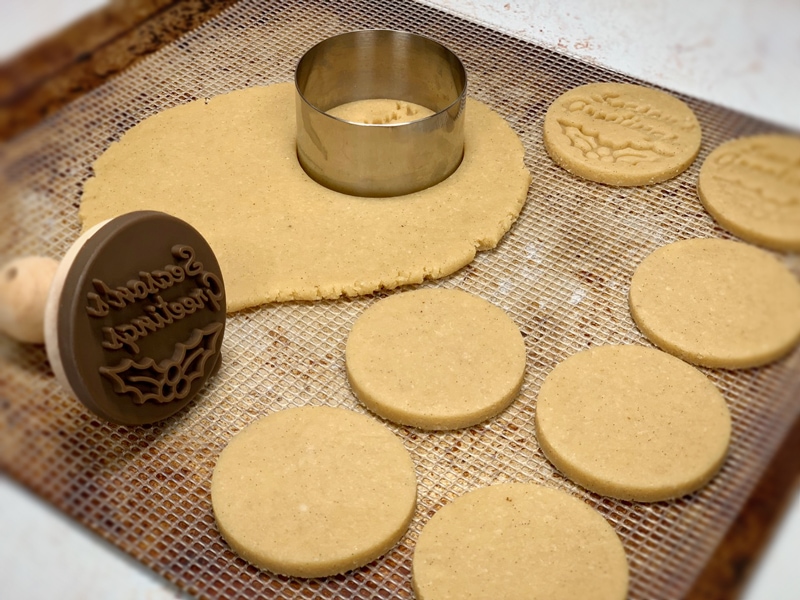 raw-sugar-cookies-with-stamp