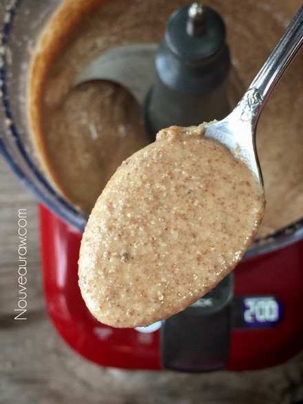 making almond butter 12 minutes