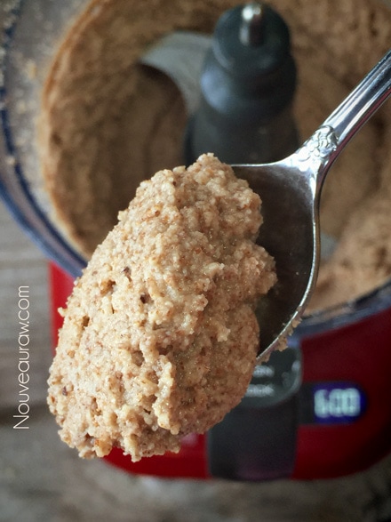 close up making almond butter 6 minutes