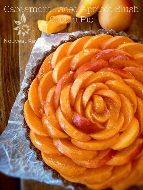 Sweet & Fruity Cardamom Laced Apricot Blush Cream Pie, looking good tasting amazing 
