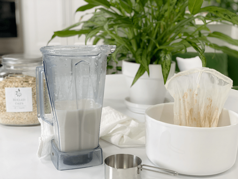 Raw Oat Milk (made from groats)