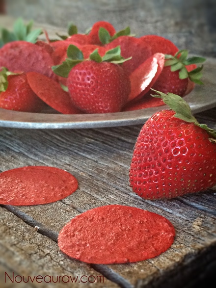 Raw-Sweet-Strawberry-Chips displayed on a wooden table