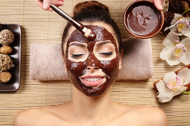 painting-chocolate-on-face