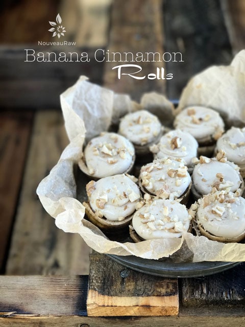 Banana-Cinnamon-Rolls served in a baking pan