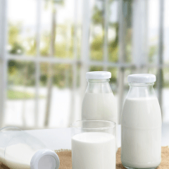 almond-milk-in-bottle-480