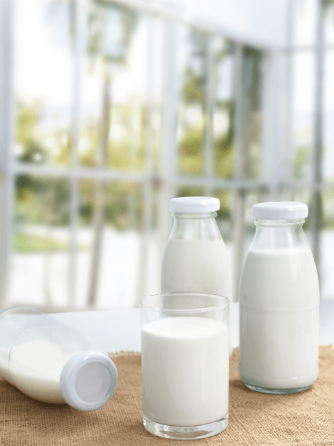 almond-milk-in-bottle-480