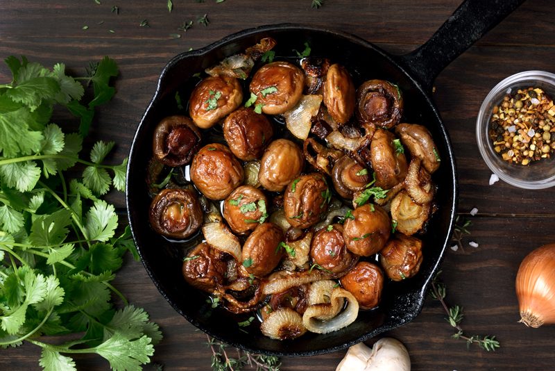 roasted-mushrooms-in-olive-oil-and-spices