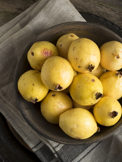 How yellow guava grows and raw guava in vegan diets