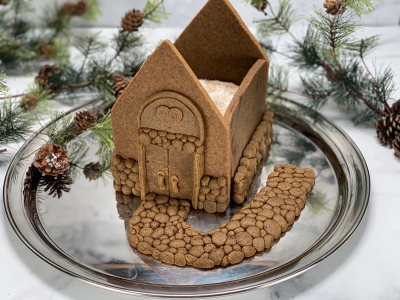 Humble-Gingerbread-Abode-1