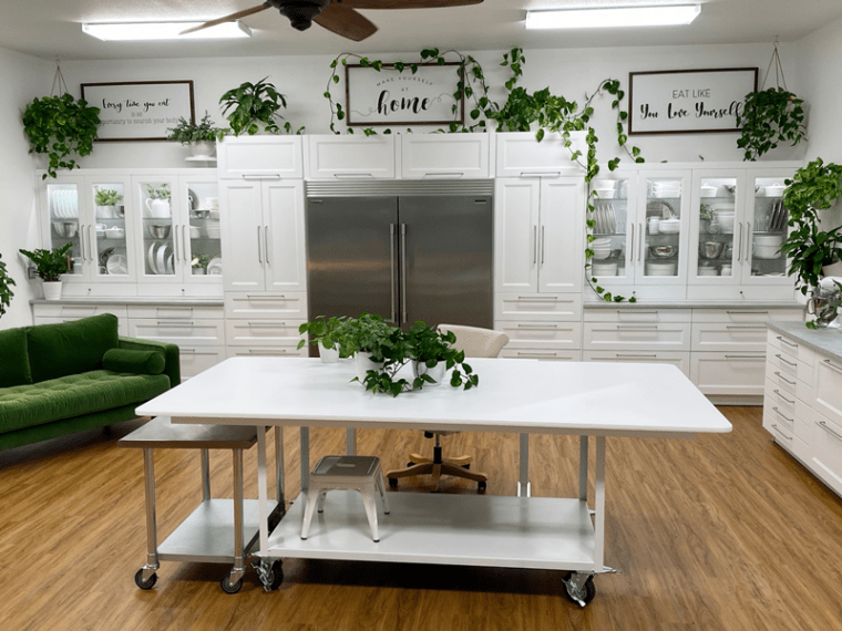 Growing Plants Under Fluorescent Lights